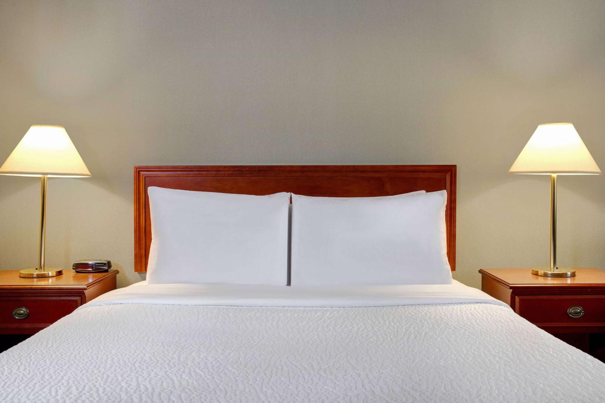 Days Inn By Wyndham ווייטקורט מראה חיצוני תמונה