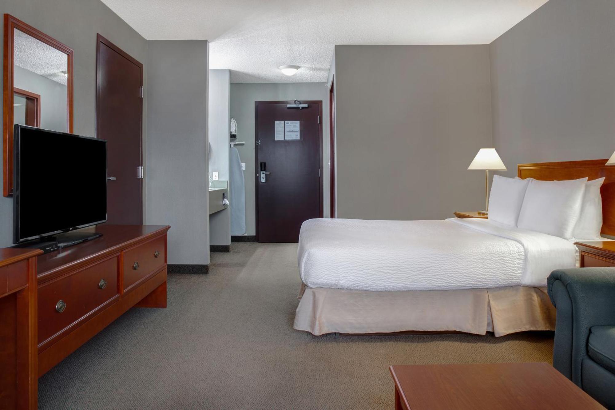 Days Inn By Wyndham ווייטקורט מראה חיצוני תמונה