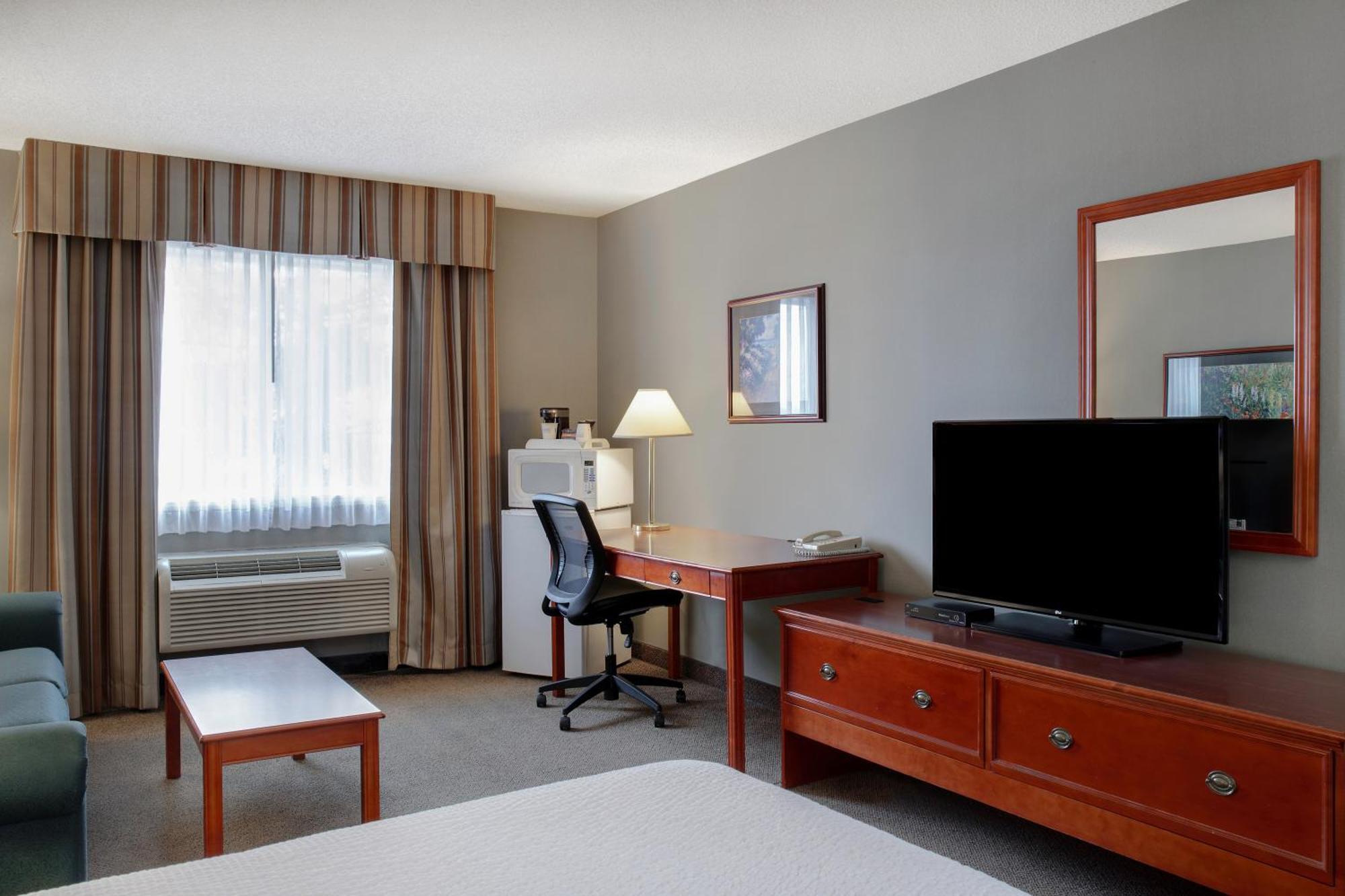 Days Inn By Wyndham ווייטקורט מראה חיצוני תמונה